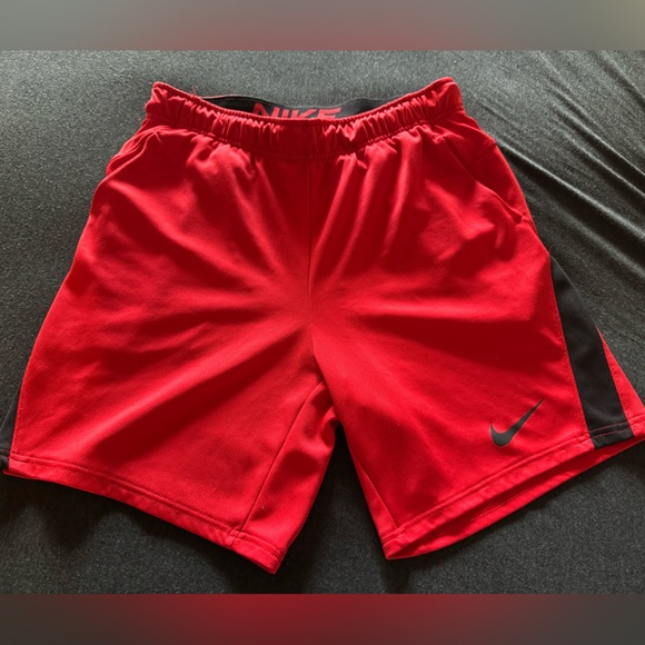 Nike Men’s Red Athletic Shorts - Picture 1 of 6
